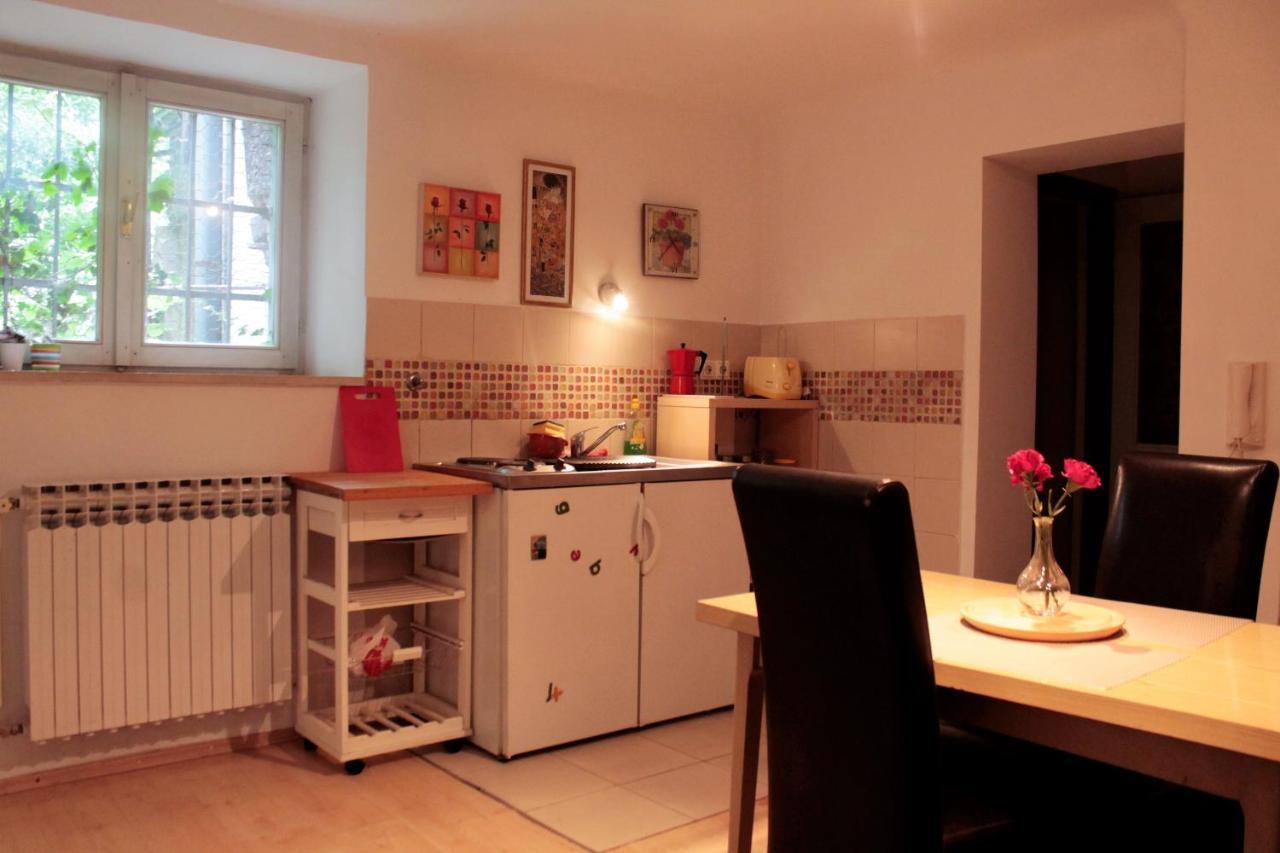 Nattache Studio Apartment Basment Zagreb Buitenkant foto
